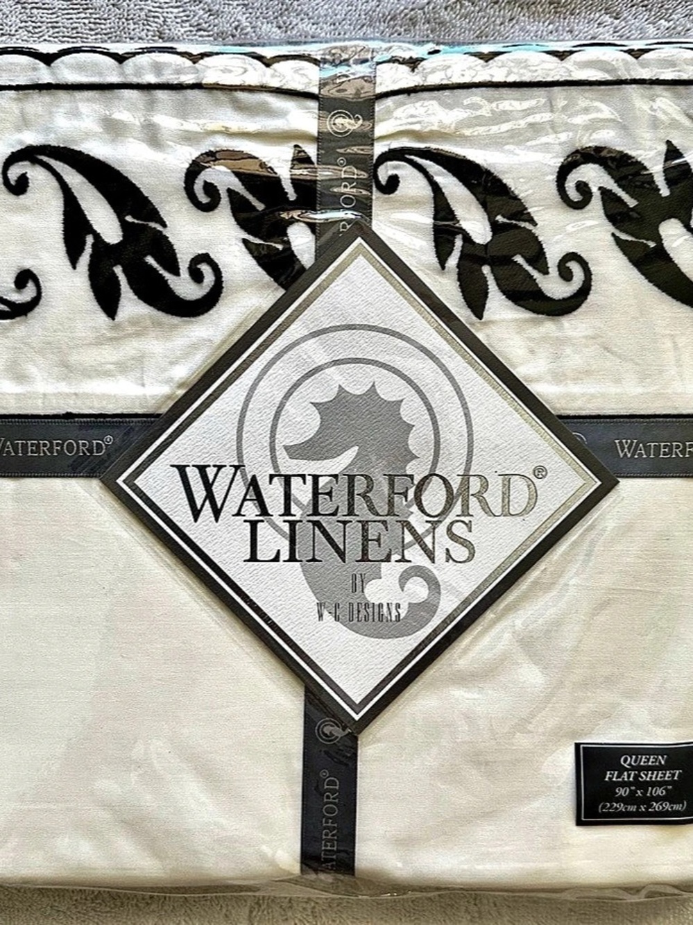 Waterford The Fairfield Queen Fitted Sheet NWT White & Black